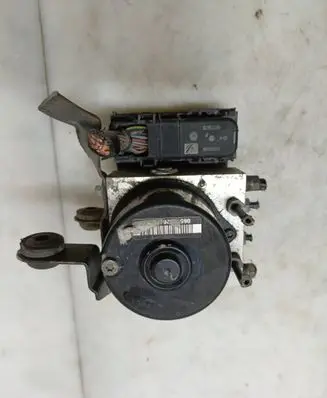 Ford Focus ABS Pump 28560004033 7T08107055 10096001273