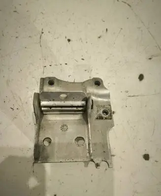BMW 5 F10 F11 Radiator mount bracket 7211161 7267151 7186513