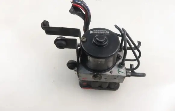 Ford Focus ABS Pump 10096001153
