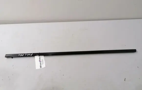 BMW 6 F06 Gran coupe Front door glass trim molding 1234567