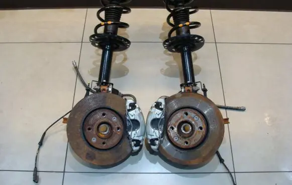 Dacia Sandero Front wheel hub spindle knuckle