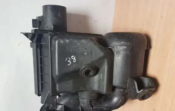 Nissan Navara Air filter box AFH70M