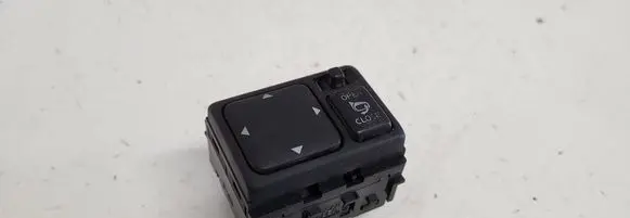 Nissan X-Trail T30 Wing mirror switch 041021
