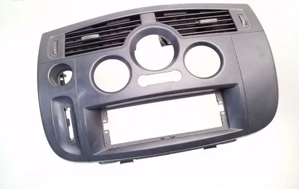 Radio/GPS head unit trim