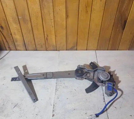 Hyundai Matrix Front door electric window regulator 9882017100