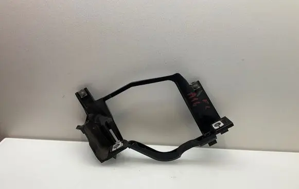 BMW 5 E60 E61 Headlight/headlamp mounting bracket 15873700