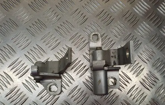 Ford S-MAX Front door hinge set 6M21U22805AC 6M21U22811AB