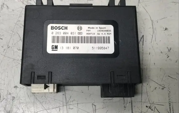 Opel Zafira B Parking PDC control unit/module 13181070