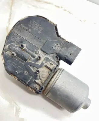 Seat Alhambra (Mk2) Wiper motor 1397220629 1137328590 7N1955119A