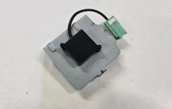 Mazda CX-7 Aerial GPS antenna EG2366DY0 C00KK5006