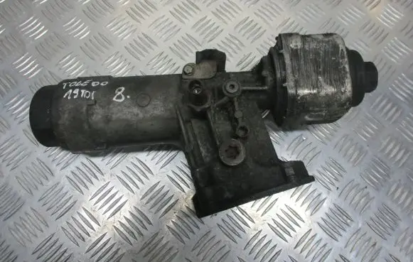 Seat Toledo II (1M) Oil filter mounting bracket