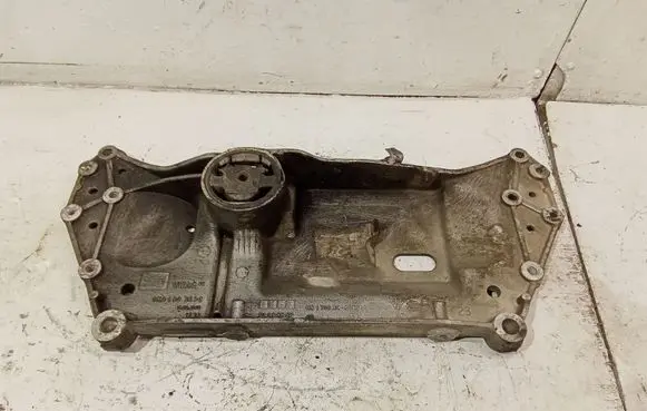 Volkswagen Touran I Front subframe 1K0199369G