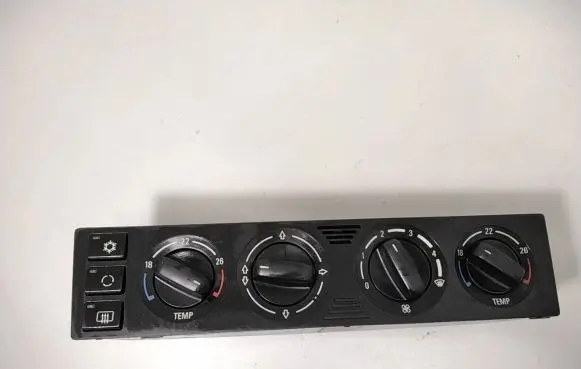 BMW 7 E38 Climate control unit 8367917 532946211A 2712444