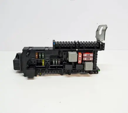Mercedes-Benz C W204 Fuse box set 168298 1670660
