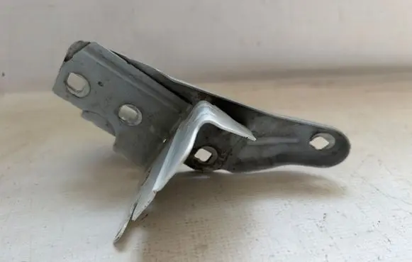 Renault Express Fender mounting bracket 260922484R 1X302