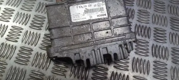 Volkswagen Golf III Engine control unit/module 032906026d