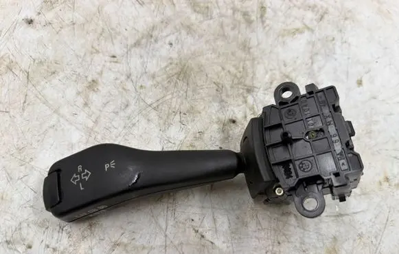 BMW 3 E46 Indicator stalk 01104010