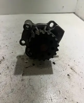 Volkswagen Touran I Water pump 038121019E