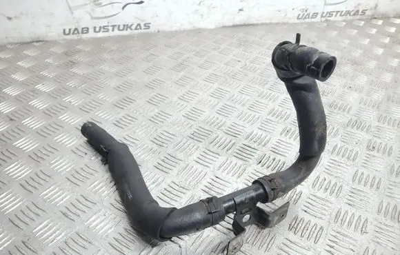 KIA Sorento Engine coolant pipe/hose