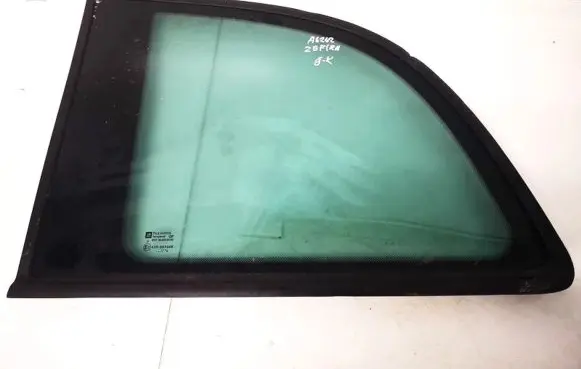 Opel Zafira A Rear side window