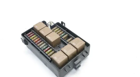 Jaguar XK8 - XKR Fuse box set LJG2822BB