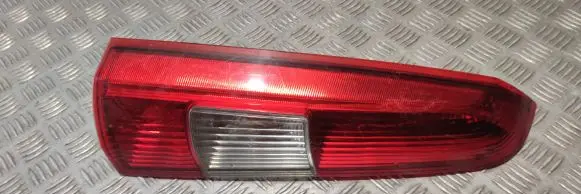Volvo V70 Rear/tail lights 9154493