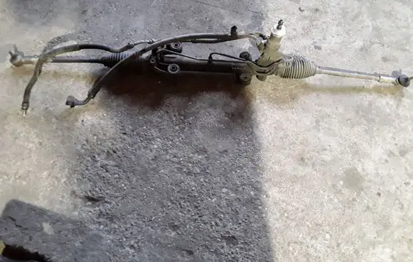 Mitsubishi Grandis Steering rack