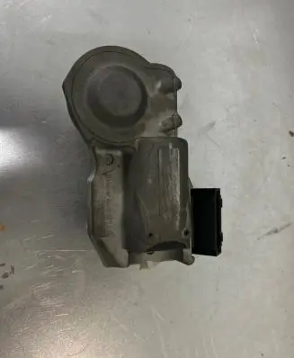 Mercedes-Benz E W211 Steering wheel lock A2044621130