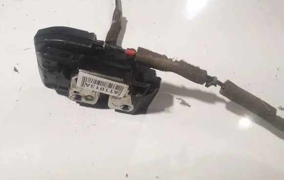 Nissan Pathfinder R51 Front door lock