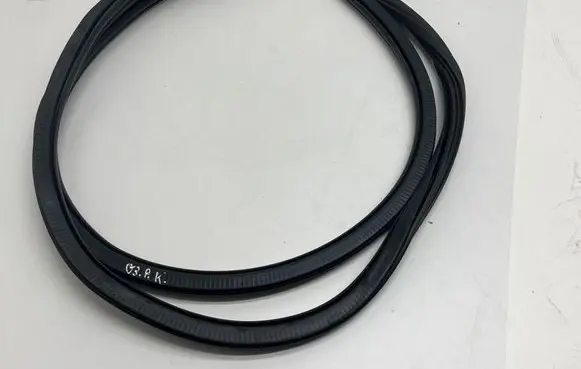 Audi Q3 F3 Front door rubber seal 