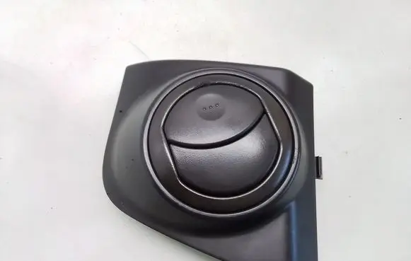 Chevrolet Aveo Dashboard side air vent grill/cover trim 