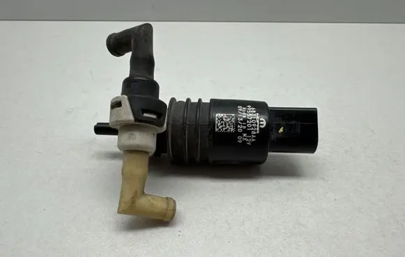 Chrysler Pacifica Windscreen/windshield washer pump 68310928AA 99557201 00557201