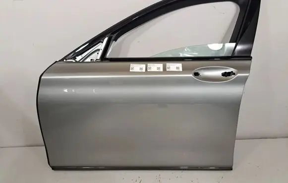 BMW 7 G11 G12 Front door 7423699 8497203