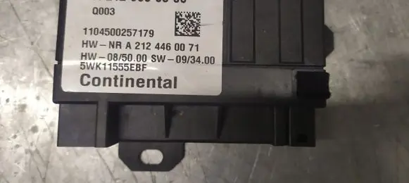 Mercedes-Benz E W212 Fuel pump relay A2124460071