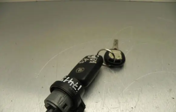 Skoda Rapid (NH) Ignition lock 8E0905855C I7419