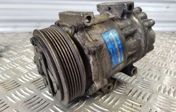 Volvo V50 Air conditioning (A/C) compressor (pump) 3M5H19D629HE 4349604524 DD7V16