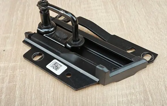 Audi A4 S4 B9 Engine bonnet/hood lock/latch loop/hook 8W0823185C