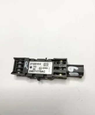 Jeep Cherokee Airbag deployment crash/impact sensor 04671779AC 3713201912 020905
