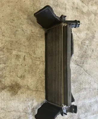 Nissan Navara D23 Intercooler radiator EH940003 144614JA0B 144624JA1B