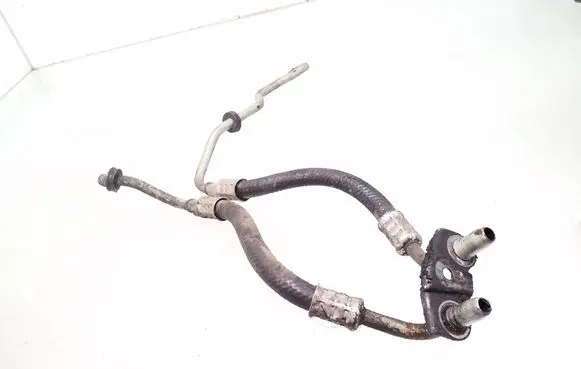 Gearbox oil cooler pipe/hose