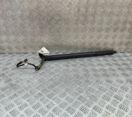 Volkswagen PASSAT B8 Tailgate/trunk strut/damper 3G9827851B