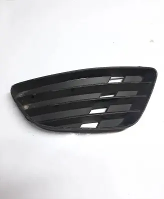 Ford Fiesta Front bumper lower grill 2S6119952A DN13224