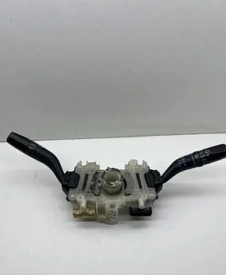 Mazda 626 Wiper turn signal indicator stalk/switch 17B122