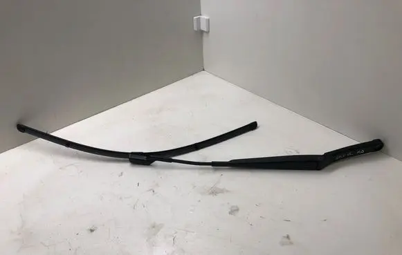 Volkswagen Golf VII Windshield/front glass wiper blade 