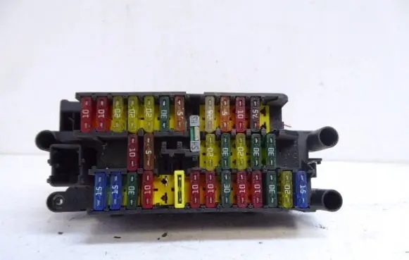 Peugeot 306 Fuse box cover 9635519180