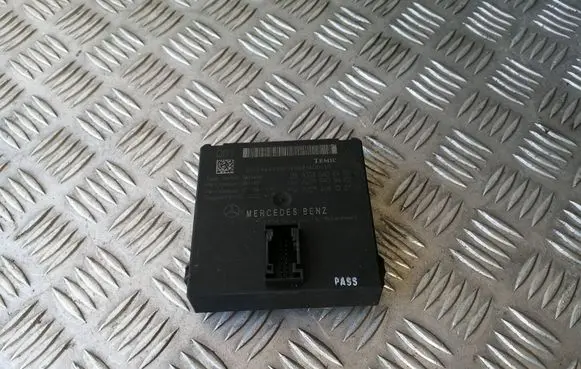 Mercedes-Benz S W221 Gateway control module A2215406462 A2215408462 A2214481227