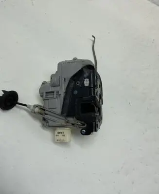 Audi A8 S8 D3 4E Front door lock 4F2837016B