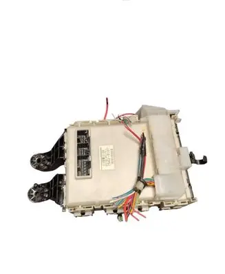 Toyota Avensis T270 Fuse box set 827305170C