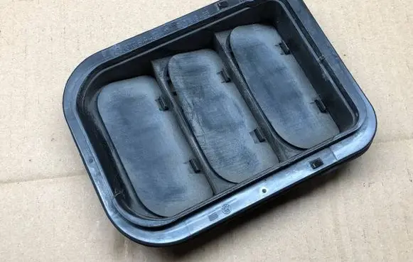 Skoda Superb B6 (3T) Quarter panel pressure vent 3T0819465 6J0819465