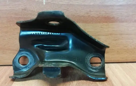 Renault Zoe Engine mounting bracket 113327854R